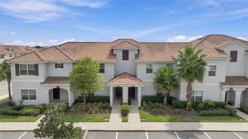 4 bedroom Townhouse at 8980 Stinger Dr, Stoneybrook South Ph J-2 & J-3, Davenport — photo 1