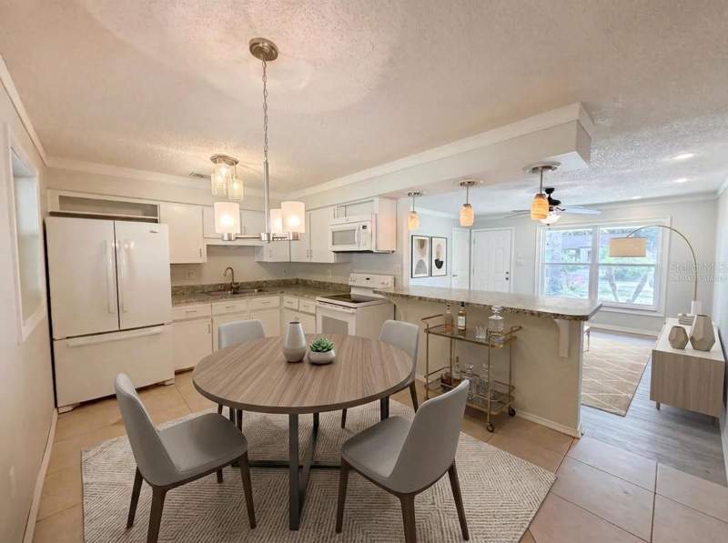 3 bedroom Single Family Residence at 505 Oak Drive, Tavares Summerall Park Heights, Tavares — photo 3