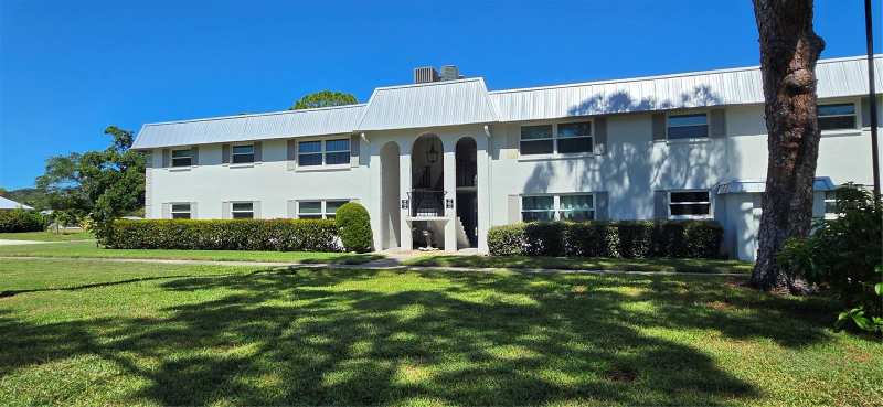 1 bedroom Condominium at 5800 Hollywood Boulevard #125, Baywood Colony Garden Apts, Sarasota — photo 1