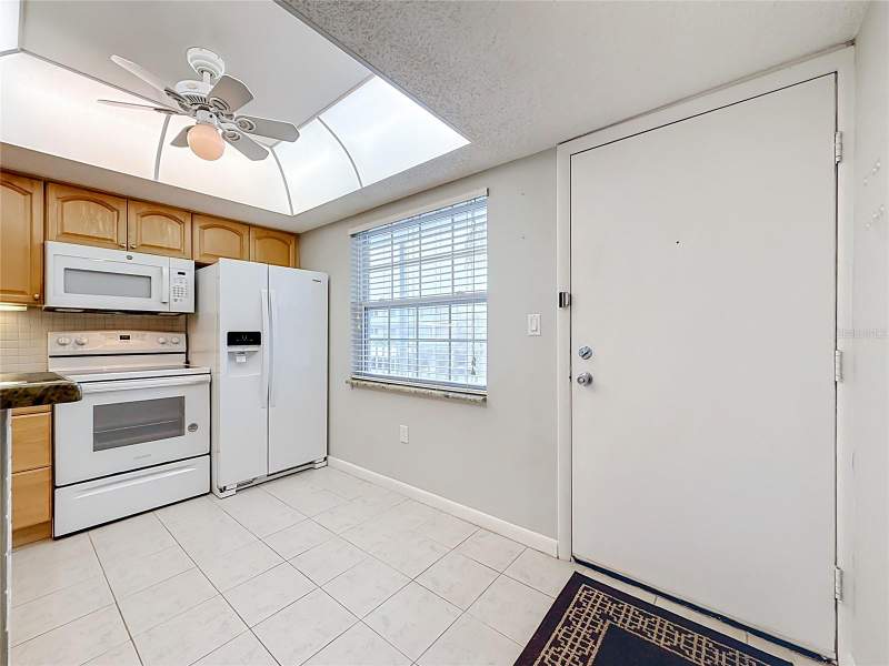 2 bedroom Condominium at 952 VIRGINIA STREET #207, HEATHER LAKE APTS CONDO, DUNEDIN — photo 3
