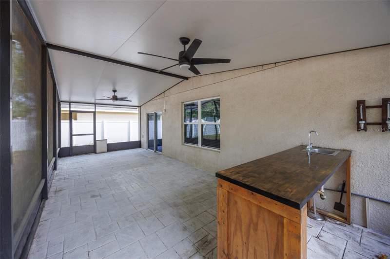 5 bedroom Single Family Residence at 5461 Magdalene Way, Zephyr Rdg Ph 1-A, Zephyrhills — photo 5