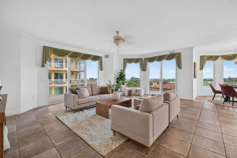 3 bedroom Condominium at 555 5th Avenue #521, Vinoy Place Condo, St Petersburg — photo 5