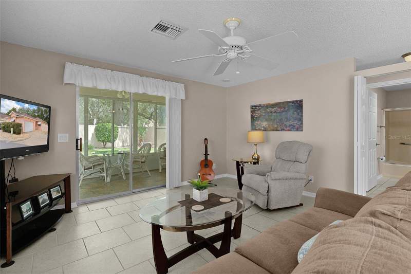2 bedroom Single Family Residence at 1023 Avalon Avenue, The Villages, Lady Lake — photo 2