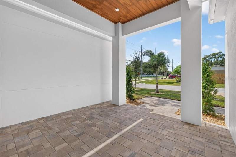 4 bedroom Single Family Residence at 12509 83RD AVENUE, BOCA CIEGA RIDGE 2ND ADD, SEMINOLE — photo 4