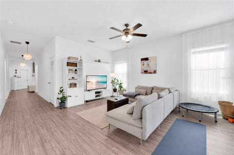 5261 Fez Court, Brooksville FL - photo 8 of 37