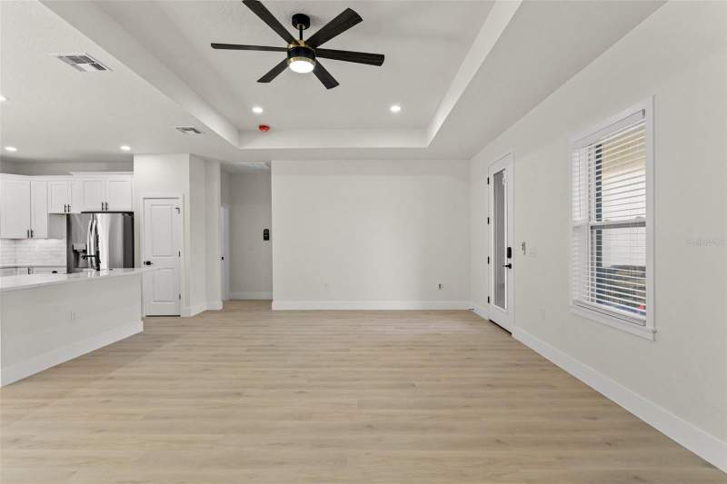 4 bedroom Single Family Residence at 10439 Gypsy Avenue, Royal Highlands, Weeki Wachee — photo 3