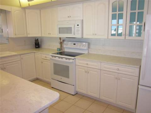 1400 Gulf Boulevard #608, Clearwater Beach FL - photo 6 of 6