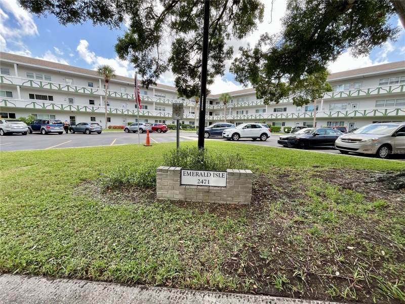 2 bedroom Condominium at 2471 Sumatran Way #43, On Top Of The World, Clearwater — photo 2