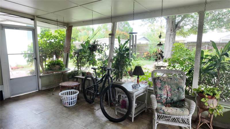 3 bedroom Single Family Residence at 7485 17TH STREET, MEADOW LAWN 9TH ADD, ST PETERSBURG — photo 3