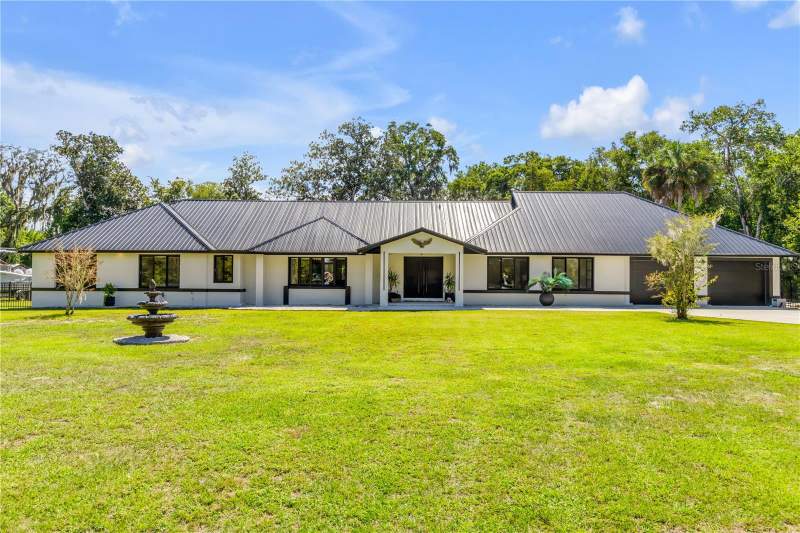5 bedroom Single Family Residence at 6223 Donna Circle, Spruce Creek Estates Unit 01, Port Orange — photo 4