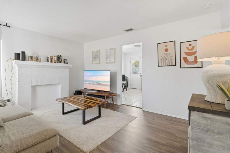 3 bedroom Single Family Residence at 102 W KING STREET, MIDWAY ADD, ORLANDO — photo 5