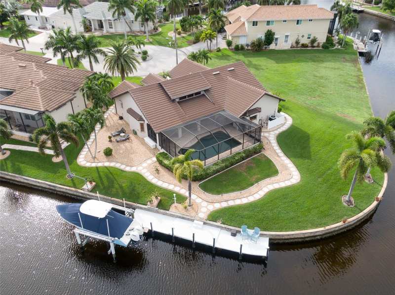 3 bedroom Single Family Residence at 605 Candia Court, Punta Gorda Isles Sec 15, Punta Gorda — photo 1