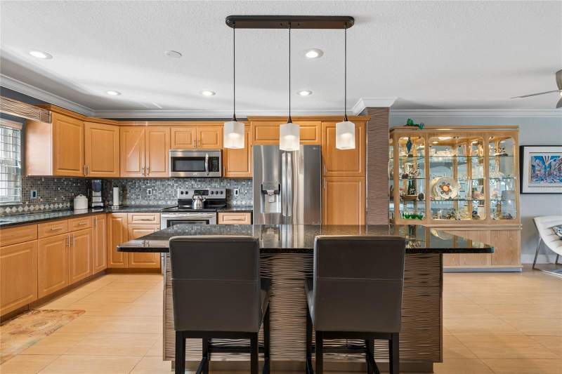 3 bedroom Townhouse at 152 117th Avenue, Island Twnhms Treasure Island, Treasure Island — photo 4