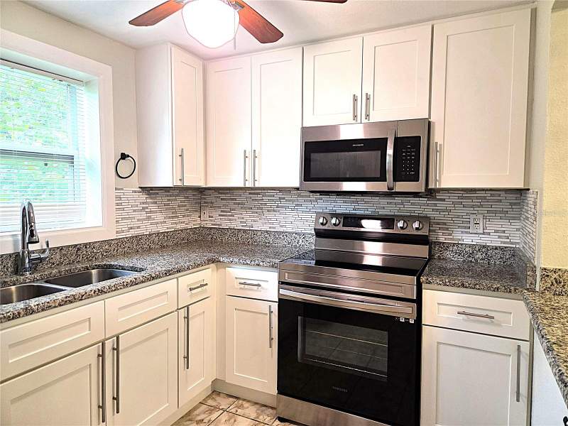 3 bedroom Single Family Residence at 5641 94th Terrace, Skyview Terrace 1st Add, Pinellas Park — photo 3