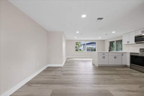 9401 Glen Moor Lane, Port Richey FL - photo 12 of 44