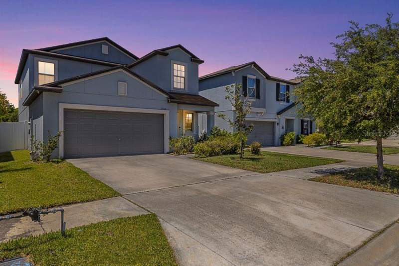 5 bedroom Single Family Residence at 3703 Globe Thistle Drive, Touchstone Ph 2, Tampa — photo 2