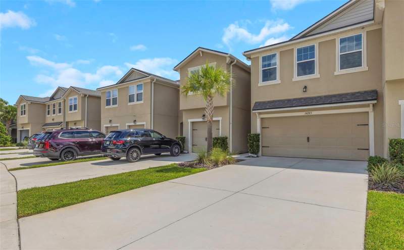 3 bedroom Townhouse at 14203 Damselfly Drive, Lakeview/Citrus Park, Tampa — photo 2