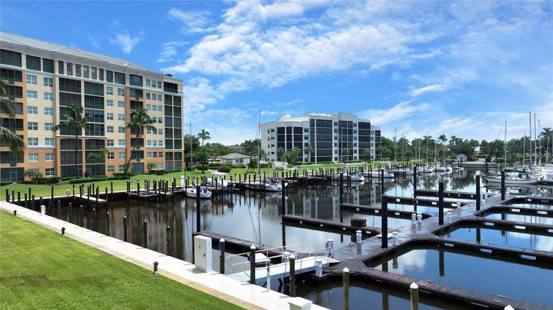 2 bedroom Condominium at 2060 Matecumbe Key Road #2402, Harbor Towers At Burnt Store, Punta Gorda — photo 3