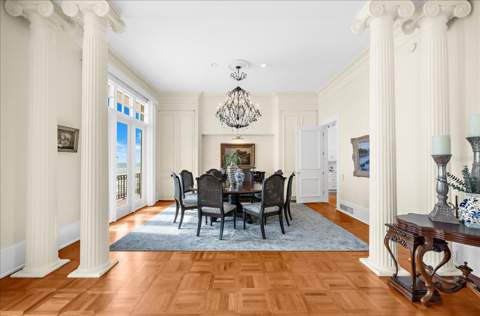 810 Eldorado Avenue, Clearwater Beach FL - photo 16 of 81