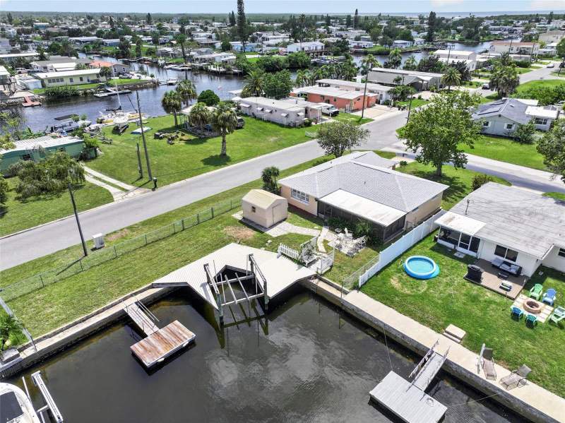 2 bedroom Single Family Residence at 13224 Neptune Drive, Pleasure Isles, Hudson — photo 3