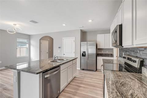 17038 Wave Tressle Place, Wimauma FL - photo 18 of 47
