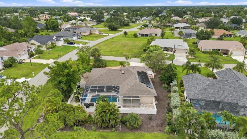 3 bedroom Single Family Residence at 317 Salvador Drive, Punta Gorda Isles Sec 20, Punta Gorda — photo 2