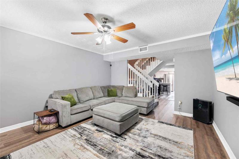 2 bedroom Townhouse at 3350 Fox Hunt Drive, Fox Chase Twnhms, Palm Harbor — photo 2