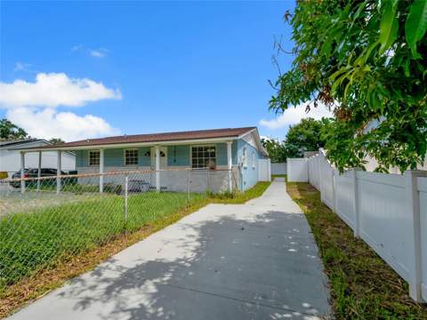 7018 Glenview Drive, Tampa FL - photo 6 of 44