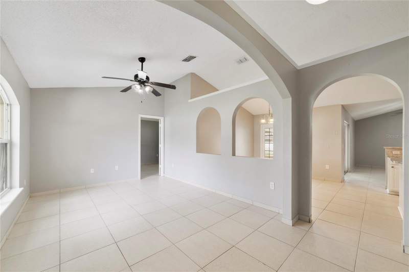 4 bedroom Single Family Residence at 1163 Perpignan Court, Poinciana Village 5 Nbhd 1, Kissimmee — photo 3