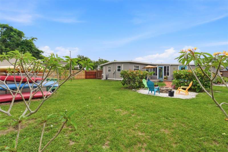 2 bedroom Single Family Residence at 100 Avery Avenue, Crystal Beach Rev, Crystal Beach — photo 4