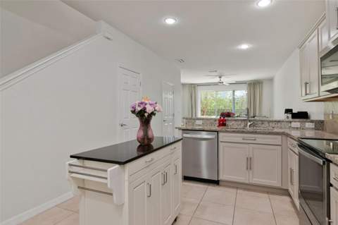 9213 Hillcroft Drive, Riverview FL - photo 6 of 39