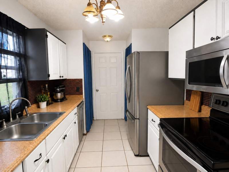 4 bedroom Single Family Residence at 16352 Quesa Drive, Punta Gorda Isles Sec 16, Punta Gorda — photo 3