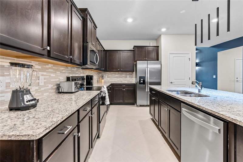 8 bedroom Single Family Residence at 15969 CAPE CORAL LOOP, WINDSOR CAY PH 1, CLERMONT — photo 4