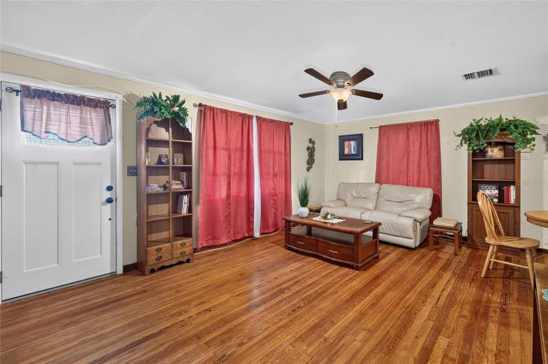 2 bedroom Single Family Residence at 210 Nebraska Avenue, Mount Vernon, Leesburg — photo 4