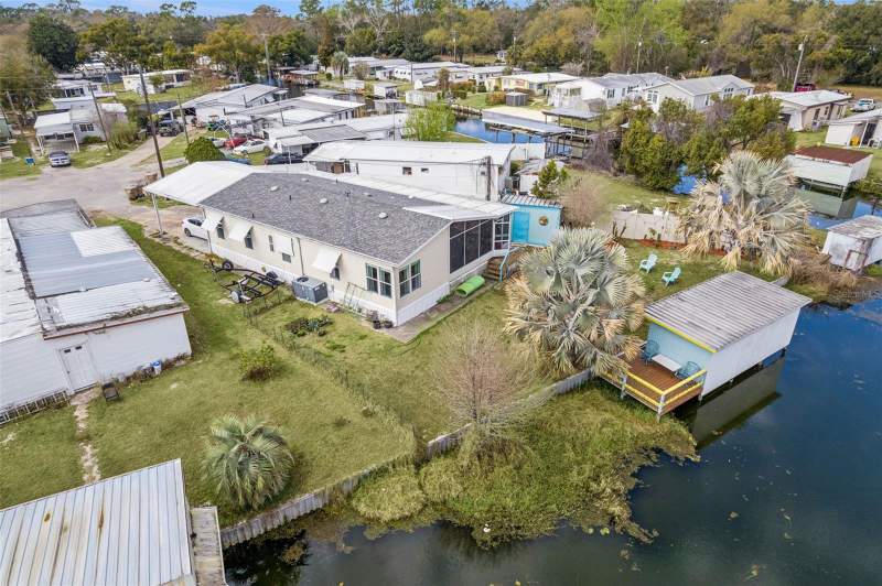 East Lake Harris Estates
