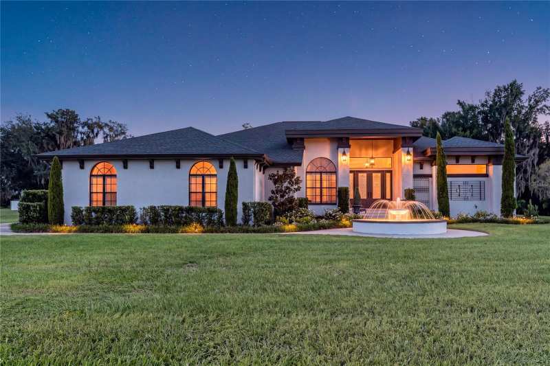 5 bedroom Single Family Residence at 32305 Pasco Road, San Antonio, San Antonio — photo 1