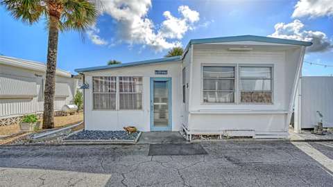 36 Twin Shores Boulevard, golf community for sale in Longboat Key