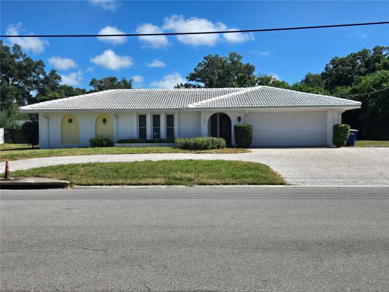 4 bedroom Single Family Residence at 1255 Palmetto Street, Country Club Estates, Clearwater — photo 1