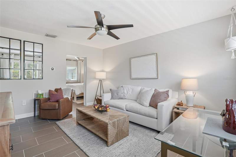 1 bedroom Condominium at 410 12th Avenue #8, Dunbar The Condo, St Petersburg — photo 4