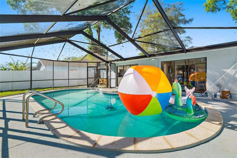 3 bedroom Single Family Residence at 1323 Pine Avenue, Whispering Pines, Largo — photo 3