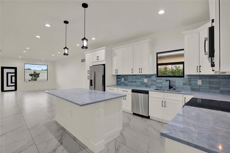 3 bedroom Single Family Residence at 2725 W Green Street, Mac Farlanes Rev Map Of Add, Tampa — photo 4