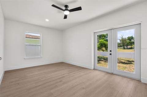 1801 Lakewood Drive, St Petersburg FL - photo 18 of 56