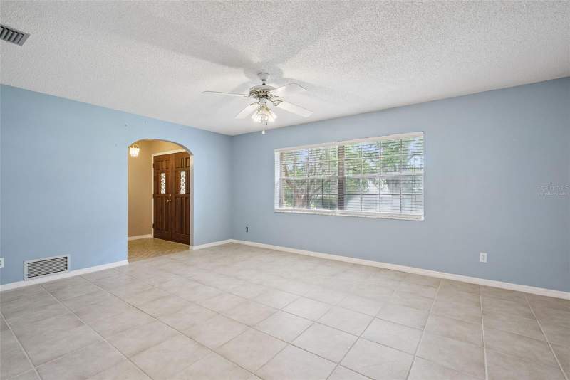 4 bedroom Single Family Residence at 1452 DINGENS AVENUE, GOTHA TOWN, WINDERMERE — photo 5