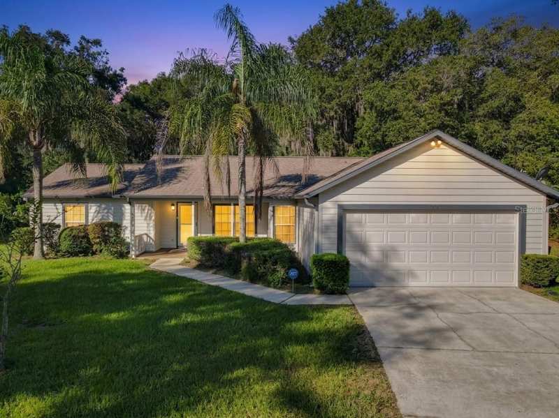 3 bedroom Single Family Residence at 1056 Shady Hollow Drive, Hoffmann Hills, Deland — photo 1