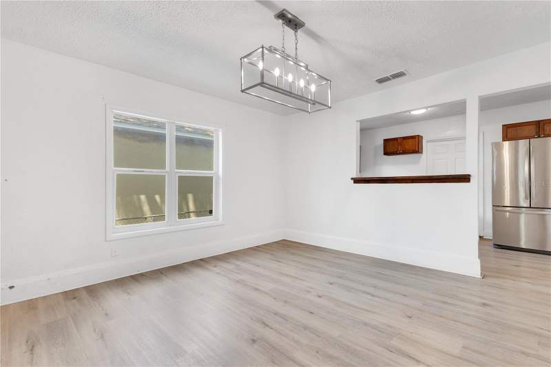 4 bedroom Single Family Residence at 1029 Colyer Street, West Orlando Sub, Orlando — photo 5