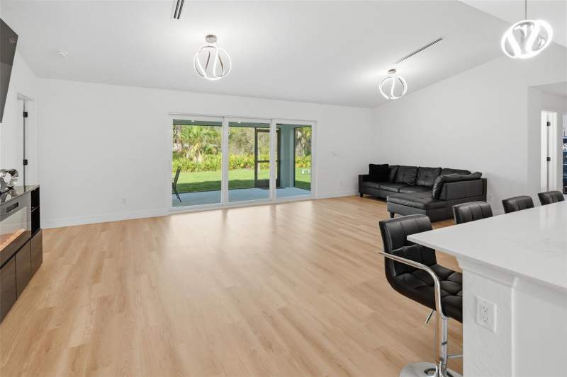 4 bedroom Single Family Residence at 49 Troutdale Street, Port Charlotte Sec 014, Port Charlotte — photo 5