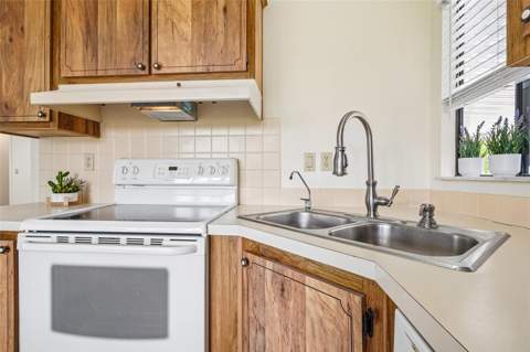 1616 W Schwartz Boulevard, The Villages FL - photo 16 of 44