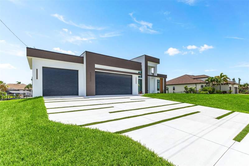 4 bedroom Single Family Residence at 1503 NW 38 Avenue, Cape Coral, Cape Coral — photo 2