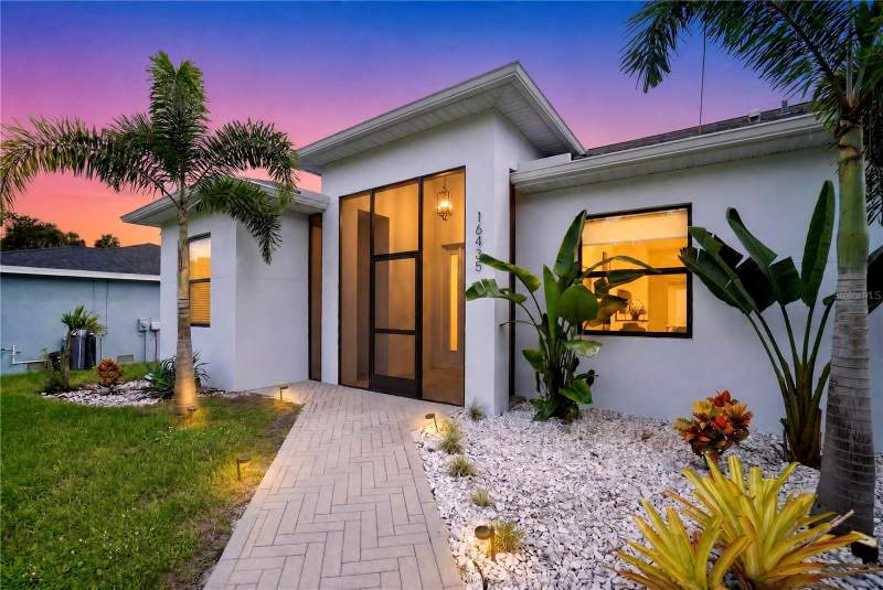 3 bedroom Single Family Residence at 16435 Strauss Avenue, Port Charlotte Sec 030, Port Charlotte — photo 2