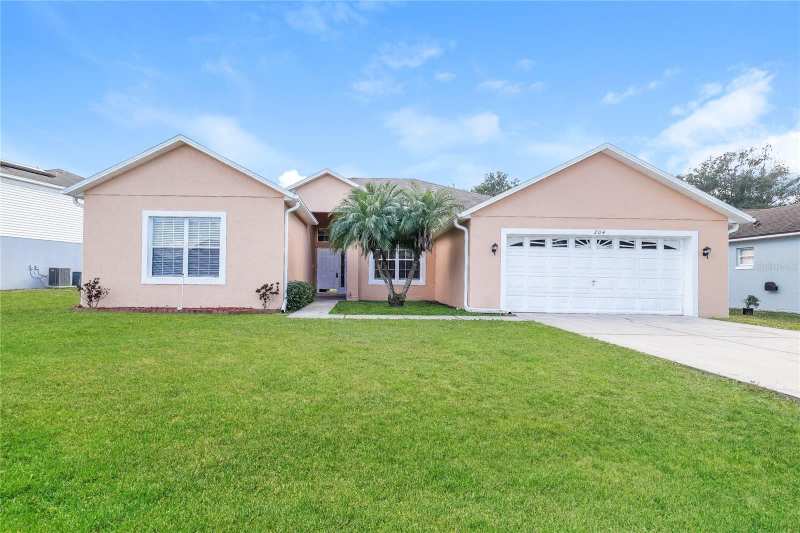4 bedroom Single Family Residence at 204 Taranto Way, Poinciana Village 01 Neighborhood 02, Kissimmee — photo 1